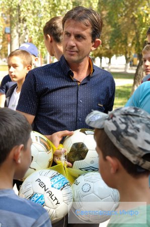 &#8203;Вихованці  дитячо-юнацьких  спортивних  шкіл  Кіровоградщини отримали подарунки від Фонду Олеся Довгого