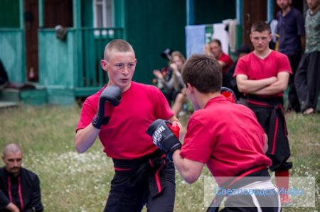 Боксерський турнір в перший день літа