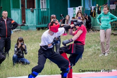 Боксерський турнір в перший день літа