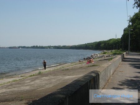 Прогулянка  набережною