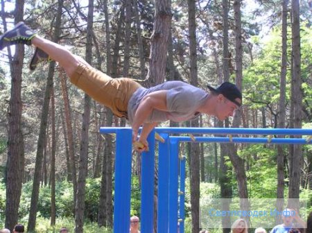 У Світловодську з`явився ще один спортивний майданчик У Світловодську з`явився ще один спортивний майданчик