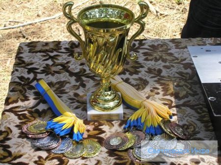 У Світловодську з`явився ще один спортивний майданчик У Світловодську з`явився ще один спортивний майданчик