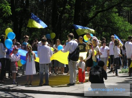 Парад вишиванок в Світловодську Парад вишиванок в Світловодську