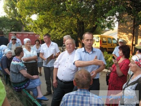 Влада продовжує зустрічі з жителями міста