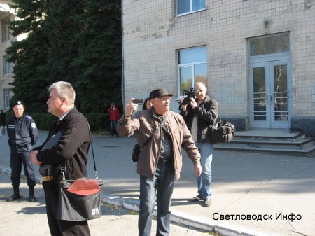 Мітингарі вимагали відставки голова РДА Мітингарі вимагали відставки голова РДА