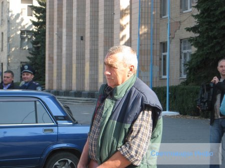 Мітингарі вимагали відставки голова РДА Мітингарі вимагали відставки голова РДА